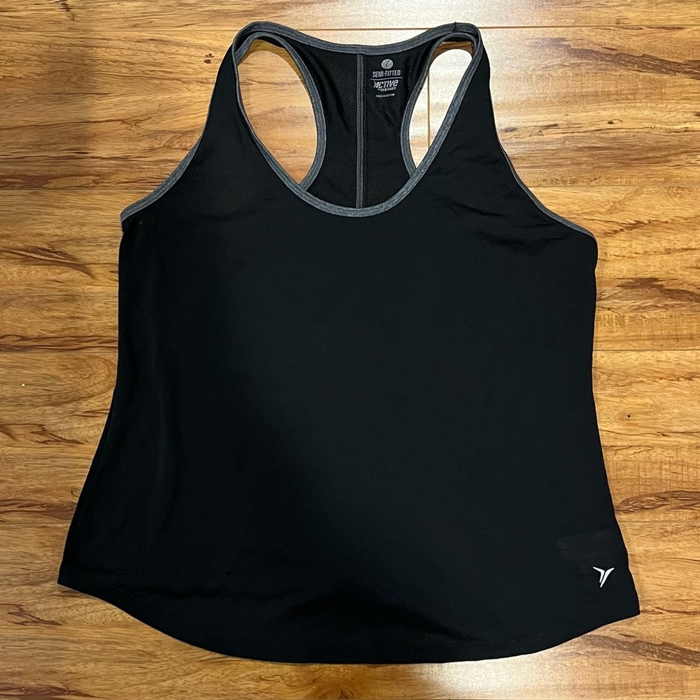 Sports top